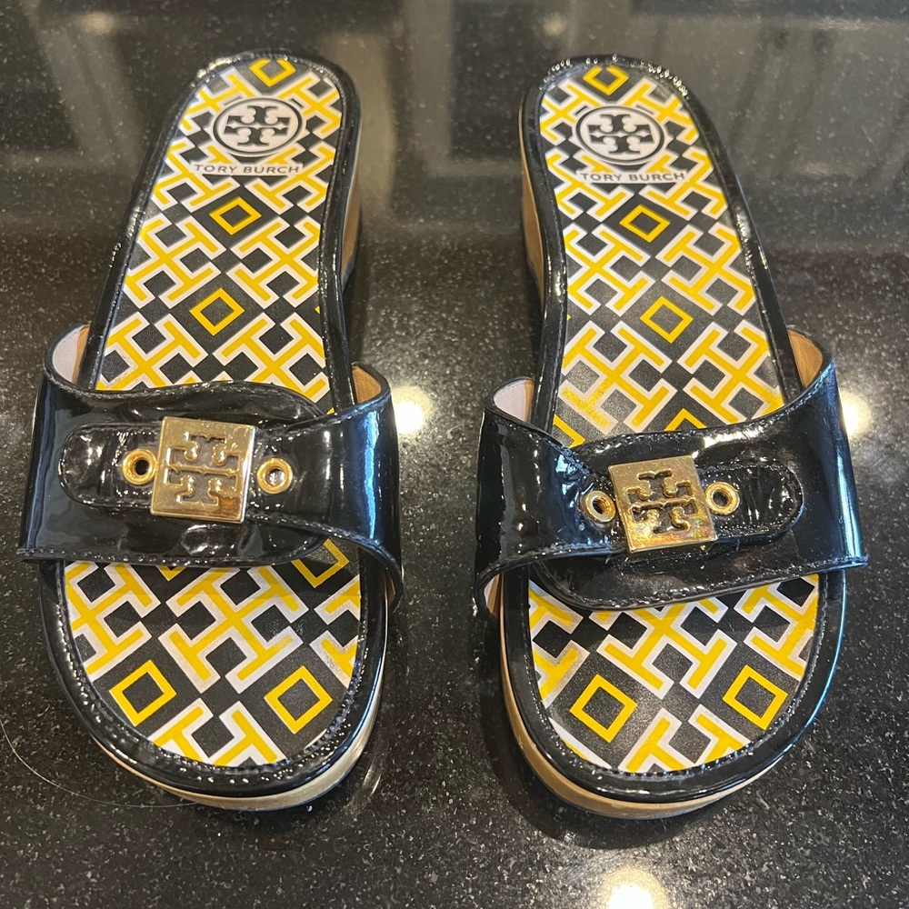 Tory Burch logo slides sandals 9